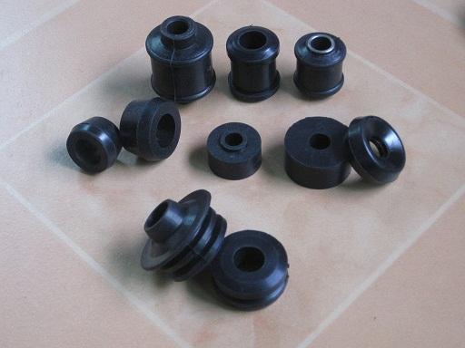 减震器制造痛点攻克，迪瓦橡胶隔离剂实现千次连续脱模