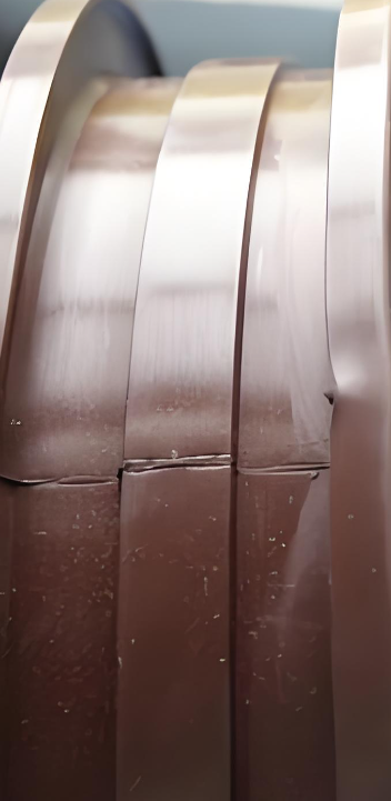 让橡胶制品轻松脱模,迪瓦橡胶隔离剂如何成为工厂生产线的“隐形助手”